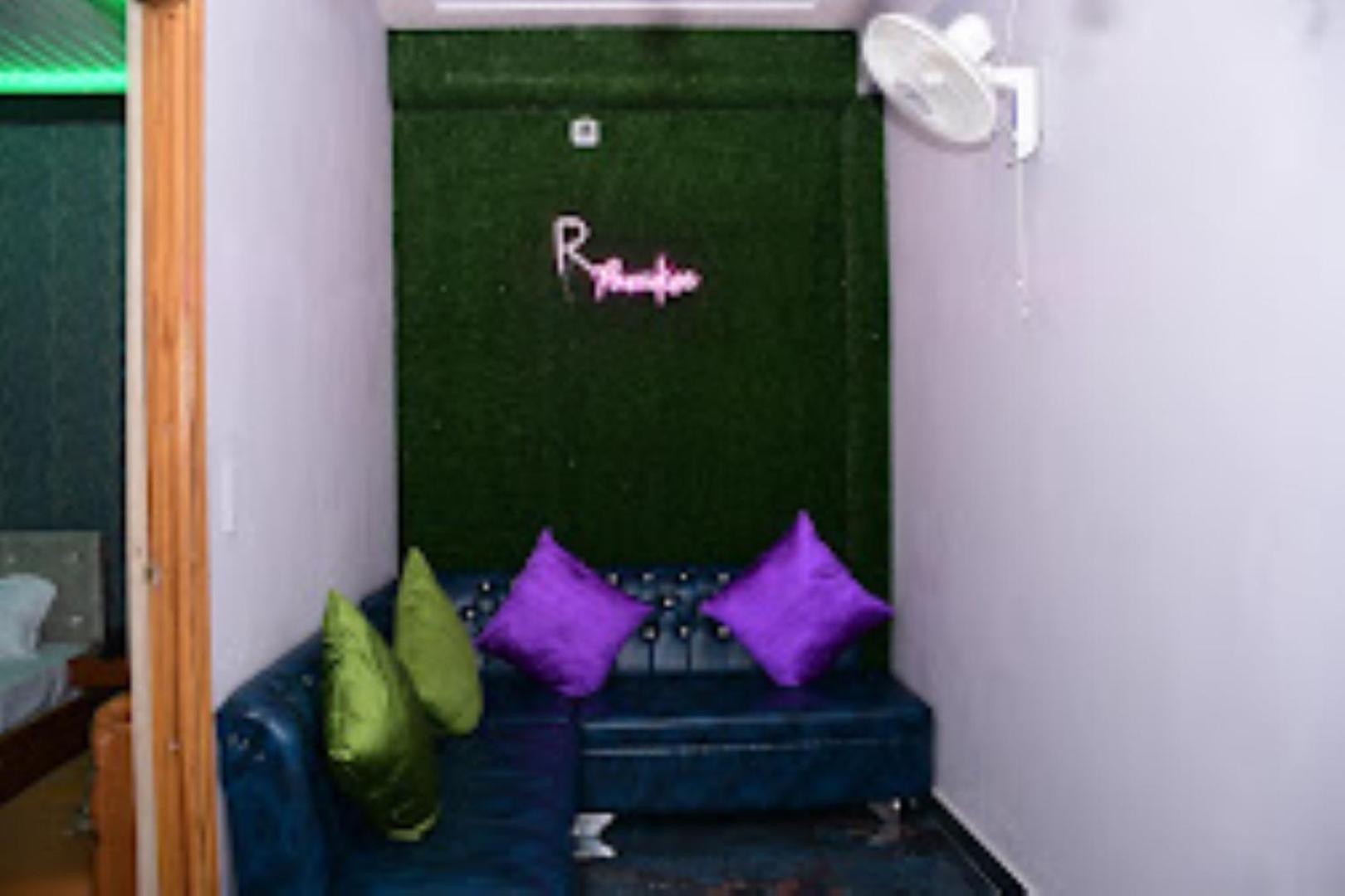 Renu Paradise , Ayodhya Hotel Exterior foto